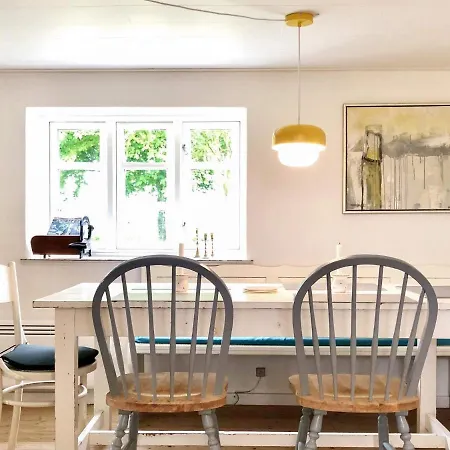 Holiday home Clxv *